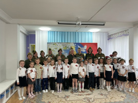В честь празднования 80-ой годовщины Великой Победы в Великой Отечественной войне, в нашем детском саду прошёл концерт "Песни, опалённые войной". В честь празднования 80-ой годовщины Великой Победы в Великой Отечественной войне, в нашем детском саду прошёл концерт "Песни, опалённые войной".